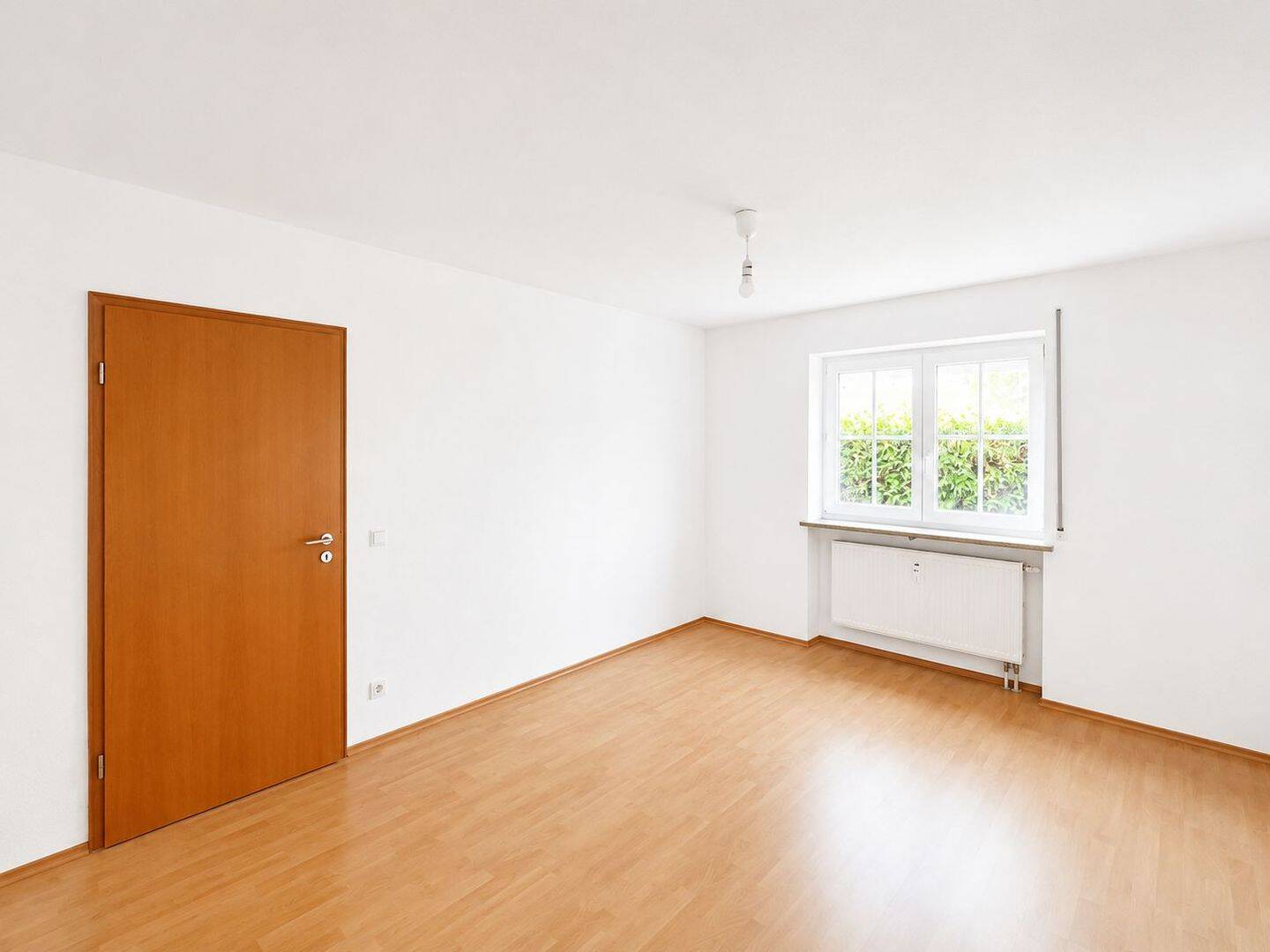 Helle 3-Zi-Terrassenwohnung mit eigenem Garten, Keller und Garage – Ingolstadt – Vorschaubild 5
