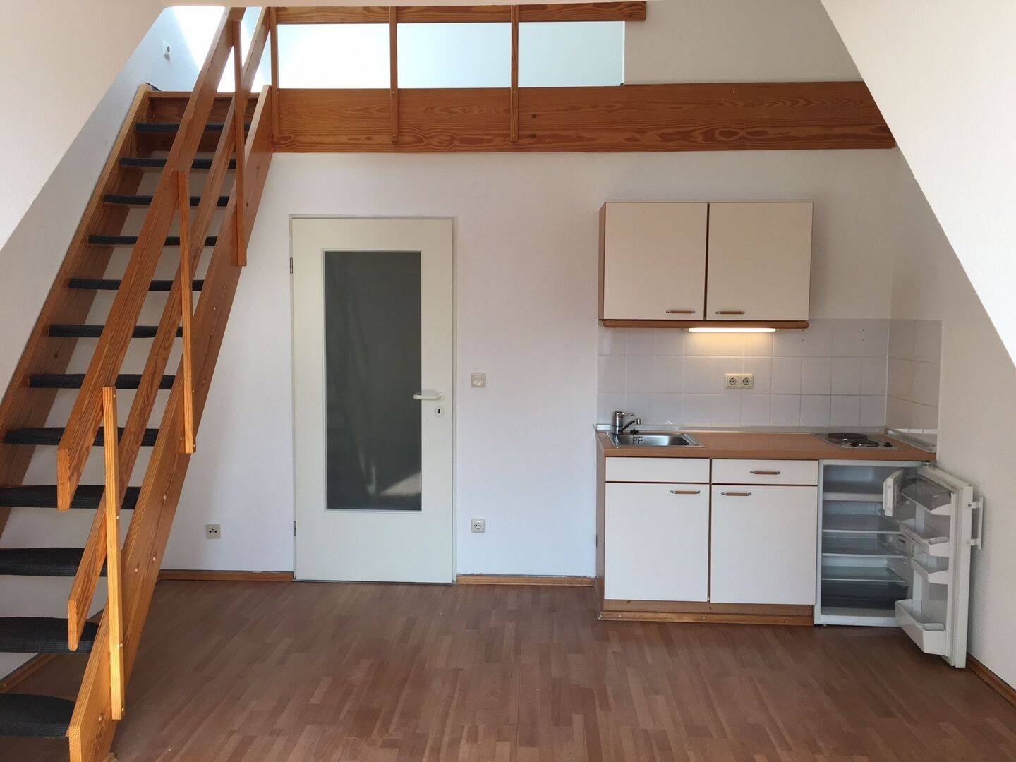 Lübeck, St. Lorenz, 1,5 Zimmer- Wohnung, 29 m² über 2 Ebenen – Lübeck – Bild 1 von 7