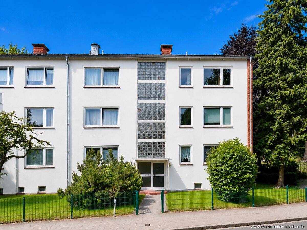 Renovierungsbedürftige 2-Zimmerwohnung in Langenhorn – 22415 Hamburg – Bild 1 von 9