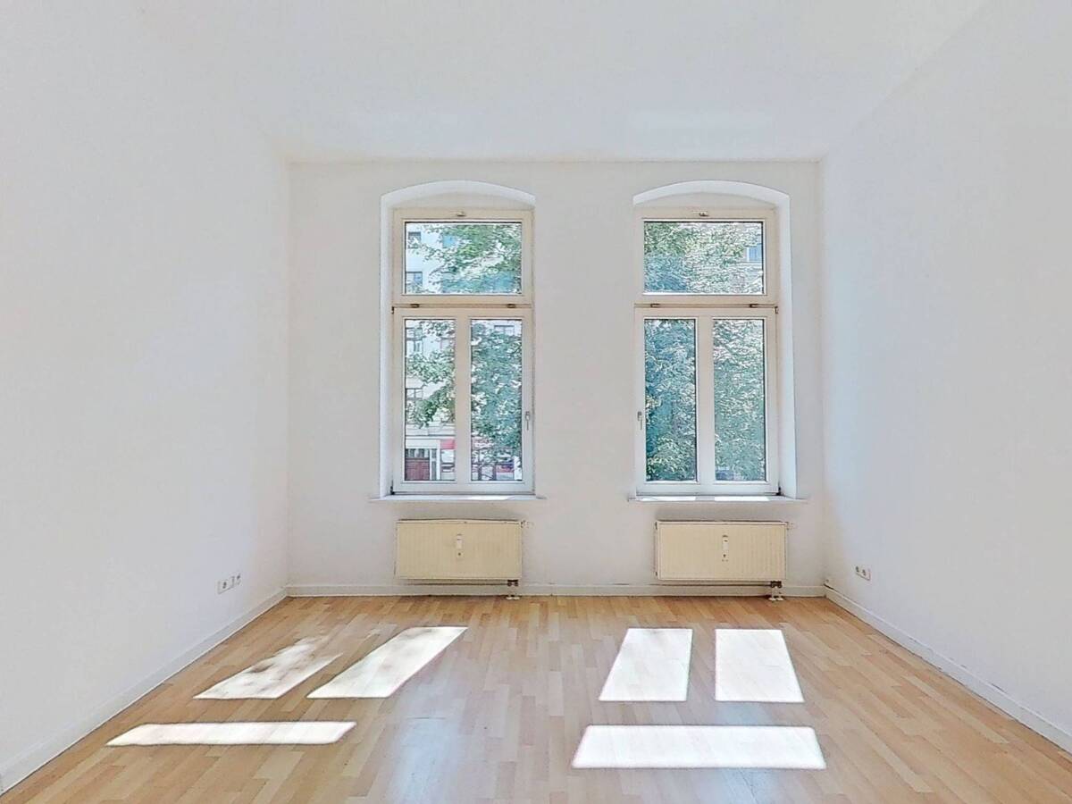 Warm einpacken, kalt sparen - Wir schenken Ihnen zum Herbstanfang eine Kaltmiete: Charmante 4-Zimmer-Altbauwohnung mit Aufzug – 39104 Magdeburg – Bild 1 von 9