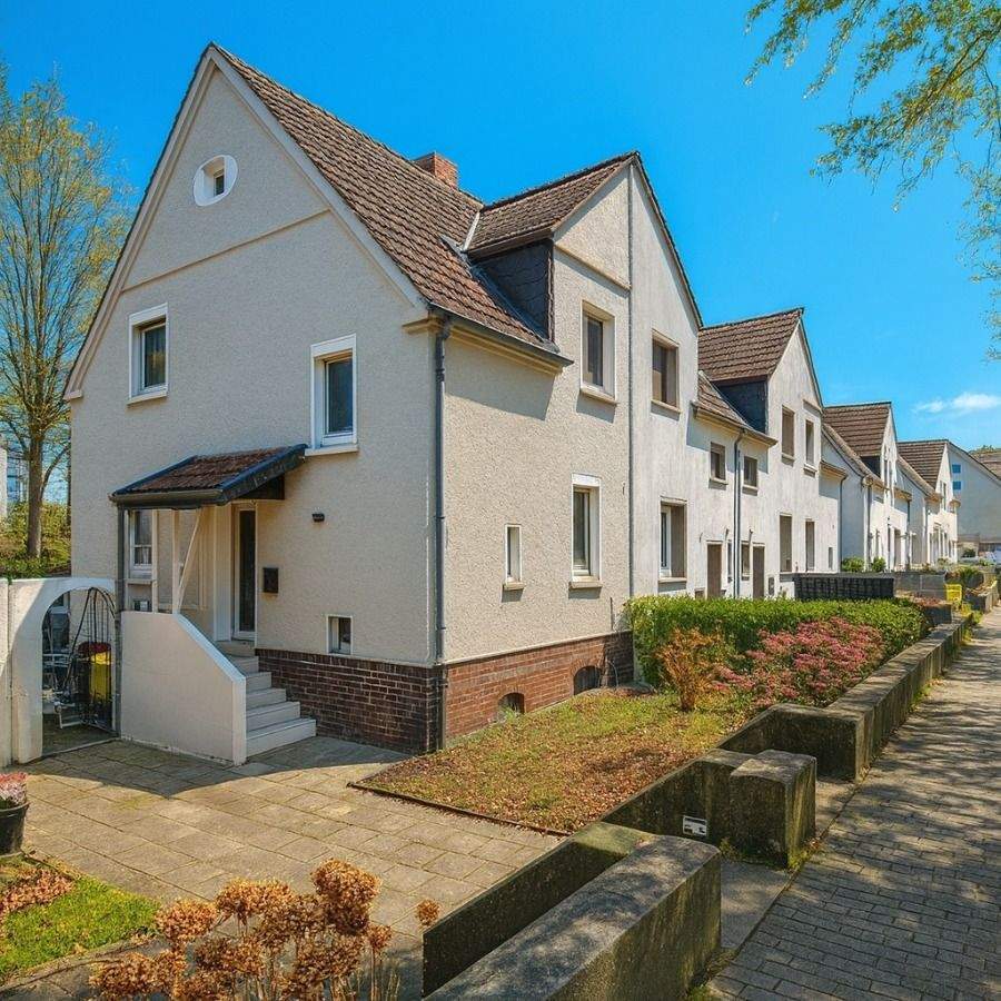 Rarität in Gelsenkirchen-Buer *Reihenendhaus* – Gelsenkirchen – Bild 1 von 9