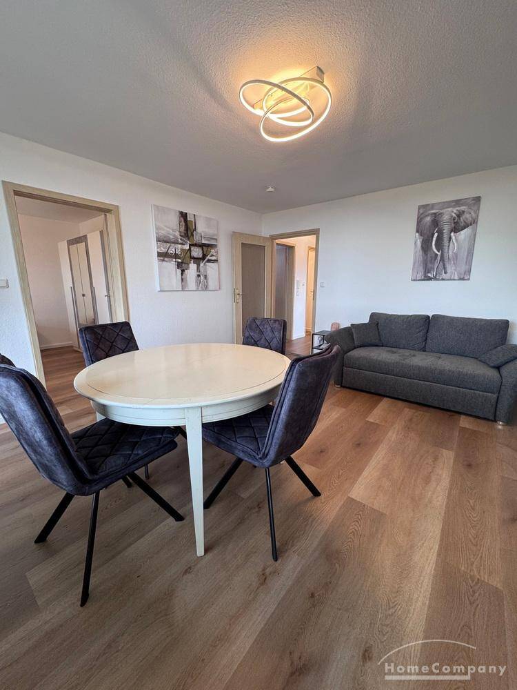 Möblierte 2-Zimmer-Wohnung mit Balkon am Lerchenauer See