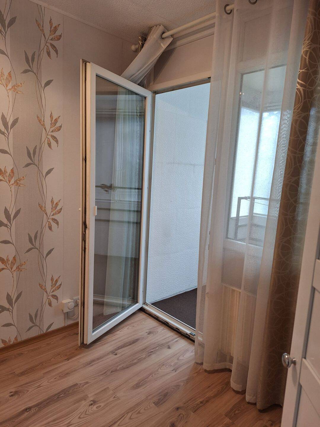 Großzügige 4-Zimmer-Wohnung mit Balkon von Privat(VB) – Pinneberg – Vorschaubild 6