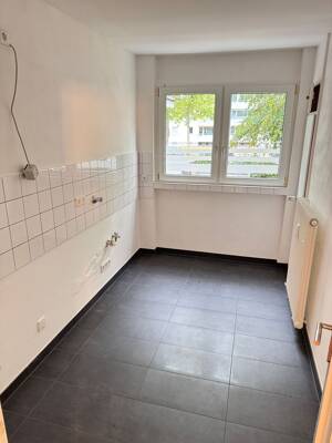 Ihr neues Zuhause :Helle 3-Zimmer-Wohnung im EG/Hochparterre – 40547 Düsseldorf – Vorschaubild 6