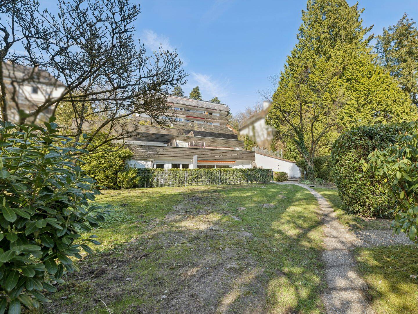 Kernsaniert und sofort bezugsfrei - Exklusive Terrassenwohnung in Bestlage am Erlanger Burgberg – Erlangen – Vorschaubild 2