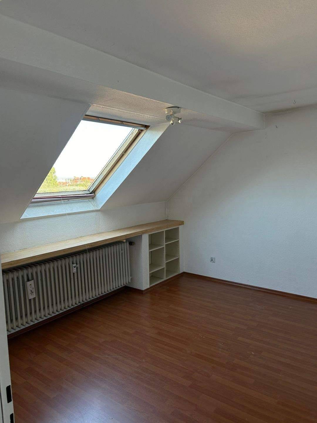 Selbstständig? Arbeiten und Wohnen direkt an der Kaiserburg in schöner Dachgeschoss-Einheit – Nürnberg – Vorschaubild 7