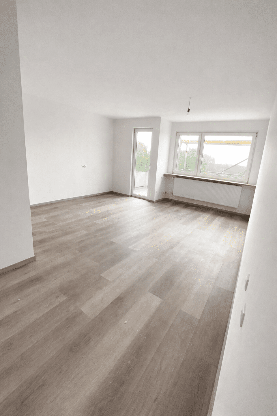 Exquisite sanierte 1-Zimmer-Wohnung - ideales Investment für Singles und Anleger. – Bremen – Bild 1 von 2