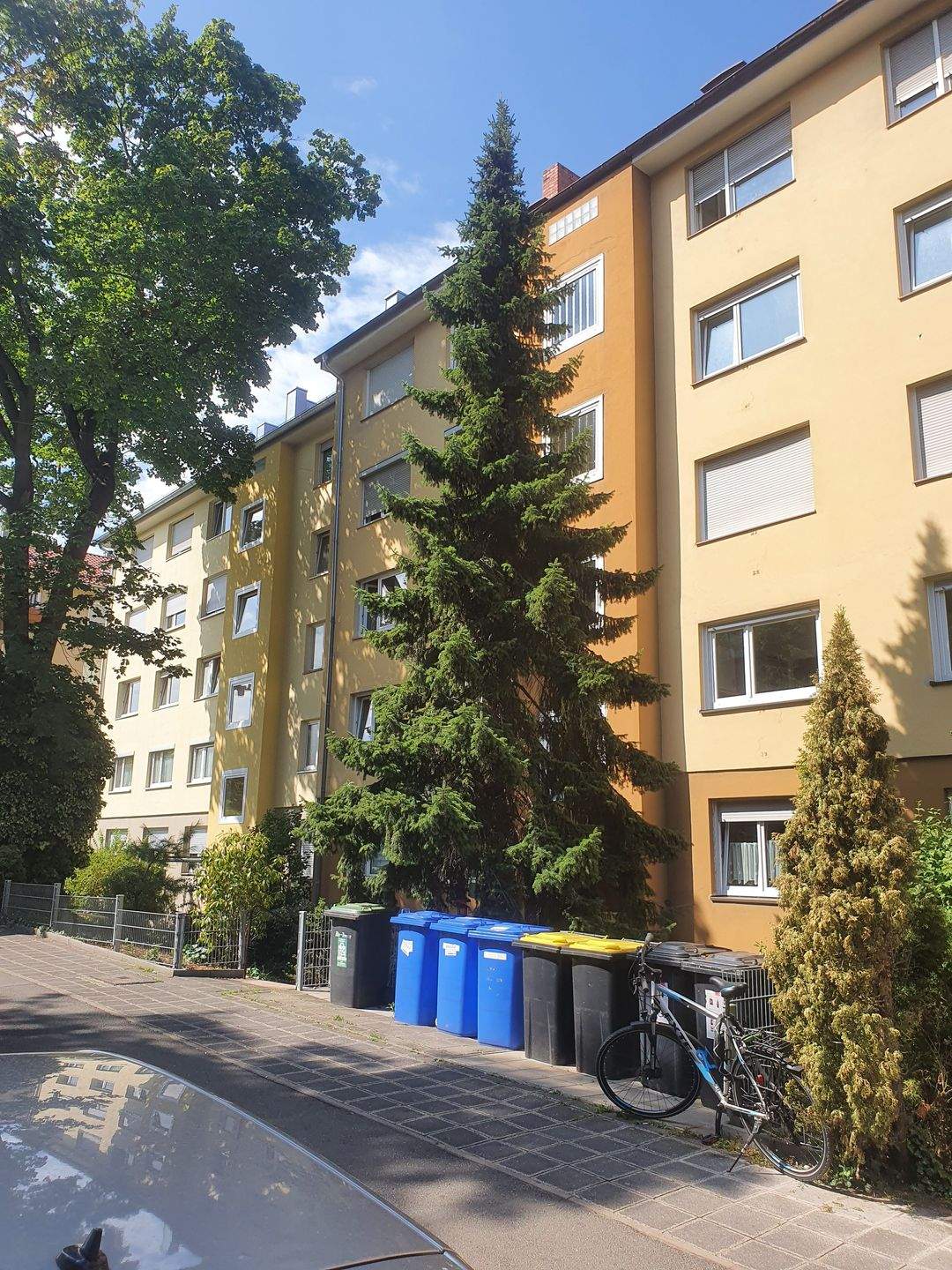 Gepflegte 3-Zimmer-Wohnung Nähe Innenstadt mit Aufzug, Garage und Balkon – Nürnberg – Vorschaubild 8