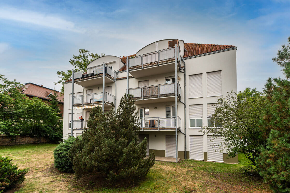 Erstbezug nach Sanierung - helle 2-Raumwohnung mit Einbauküche, modernem Badezimmer, Balkon und TG-Stellplatz direkt am Großen Garten – Dresden – Vorschaubild 3