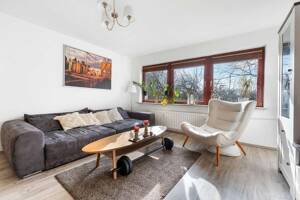 Helle 2-Zimmerwohnung mit Balkon in der Neustadt - 1050€ Warmiete
