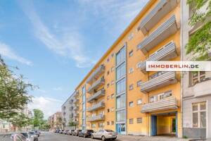 IMMOBERLIN.DE - Sehr angenehme Wohnung mit Balkon in ruhiger Seitenstraße