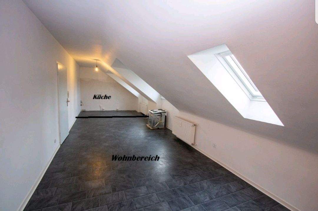 Provisionsfreie Dachgeschosswohnung in Mönchengladbach - Lukrative Kapitalanlage mit Potenzial! – Mönchengladbach – Vorschaubild 2