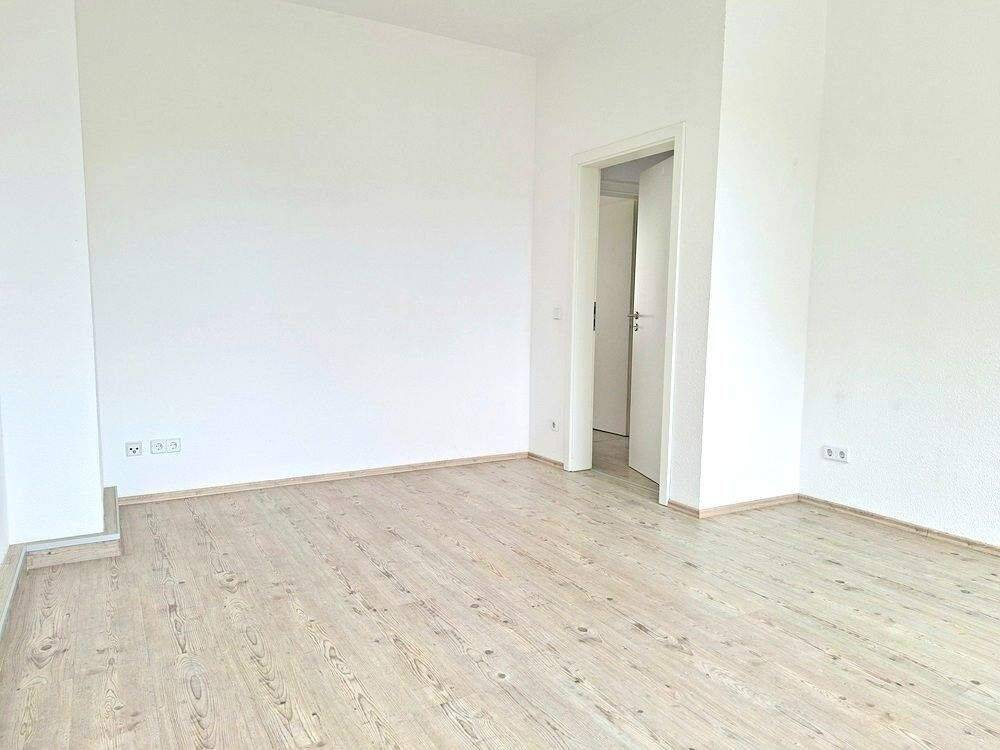 !! 2-Zimmer-Wohnung mit Balkon und PKW-Stellplatz im Lutherviertel !! – Chemnitz – Vorschaubild 9