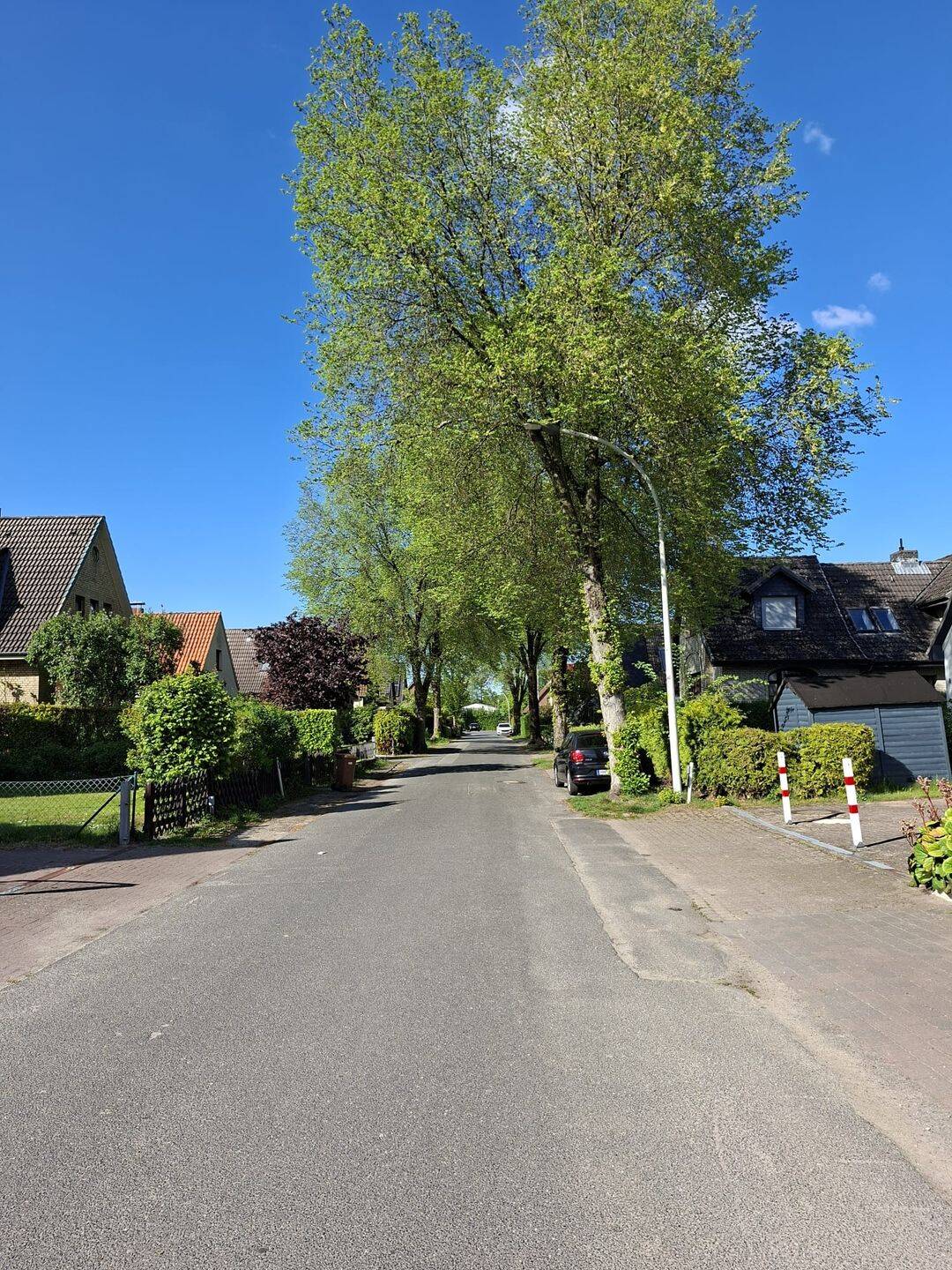 Einfamilienhaus in einer der ruhigsten Straßen Halstenbeks - direkt an der Grenze zu Hamburg – Halstenbek – Vorschaubild 2