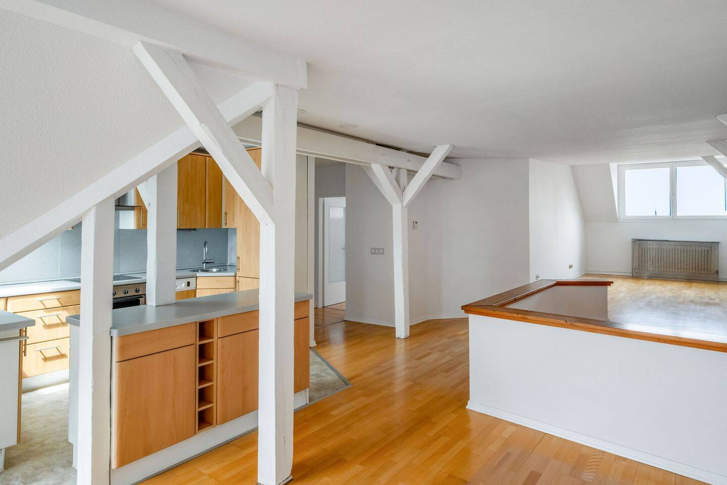 Dachgeschoss-Refugium mit West-Terrasse in imposantem Gründerzeitaltbau – Berlin – Vorschaubild 5