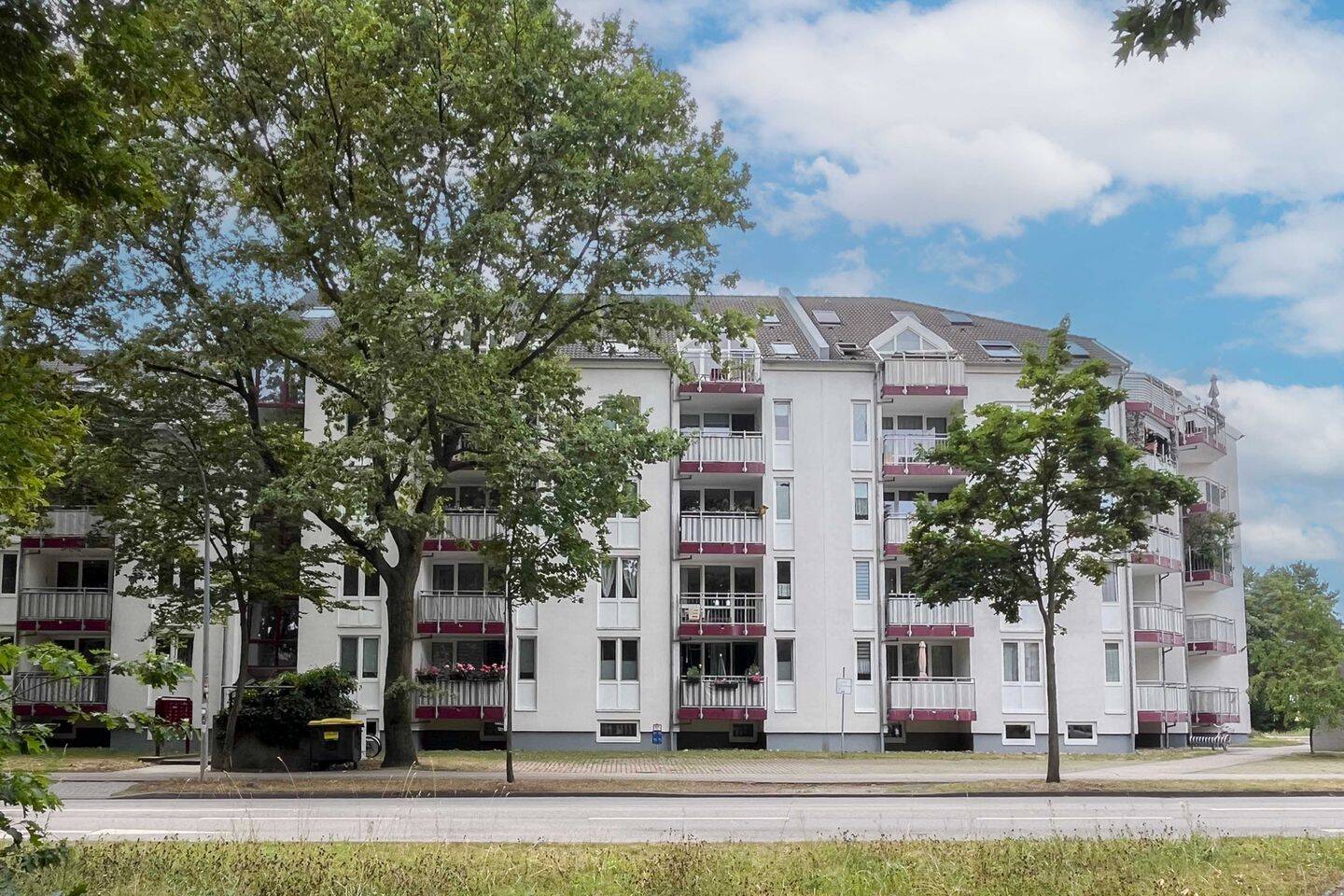 Kapitalanlage: Vermietete 2-Zimmer-Erdgeschosswohnung mit Balkon - Außenstellplatz nicht vermietet!