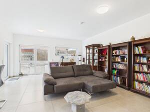 Barrierefreie Wohnung mit Balkon und Stellplatz in gefragter Lage von Wallerfangen zu verkaufen – 66798 Wallerfangen – Vorschaubild 5