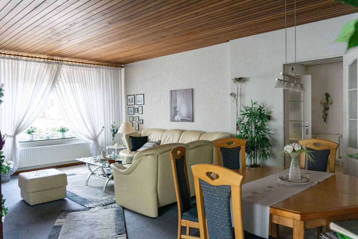 PURNHAGEN-IMMOBILIEN - Zweifamilienhaus mit Garage in zentraler Wohnlage von Bremen-Blumenthal! – Bremen – Vorschaubild 9