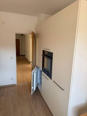 I. I. TEAM: Sofort einziehen, helle, großzügige 2-Zimmer-Wohnung mit 2 Balkonen im 2. Obergeschoss mit Aufzug! – 83088 Kiefersfelden – Vorschaubild 9