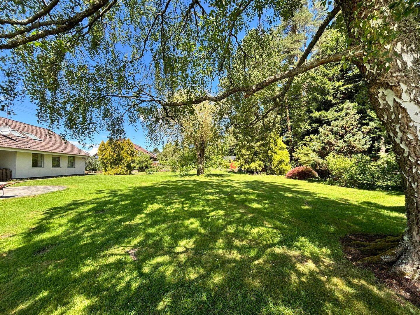 Parkähnliches Grundstück für Gartenliebhaber! – Oberreichenbach – Vorschaubild 3