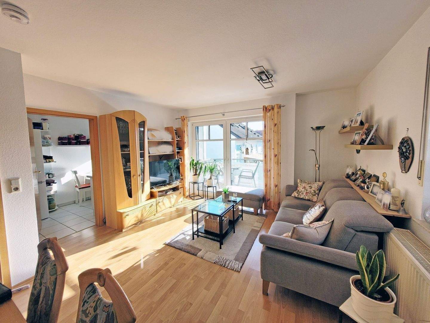 WUNDERSCHÖN!! Attraktive 2- Zimmer- ETW mit Balkon und Carport – Heringen – Vorschaubild 2