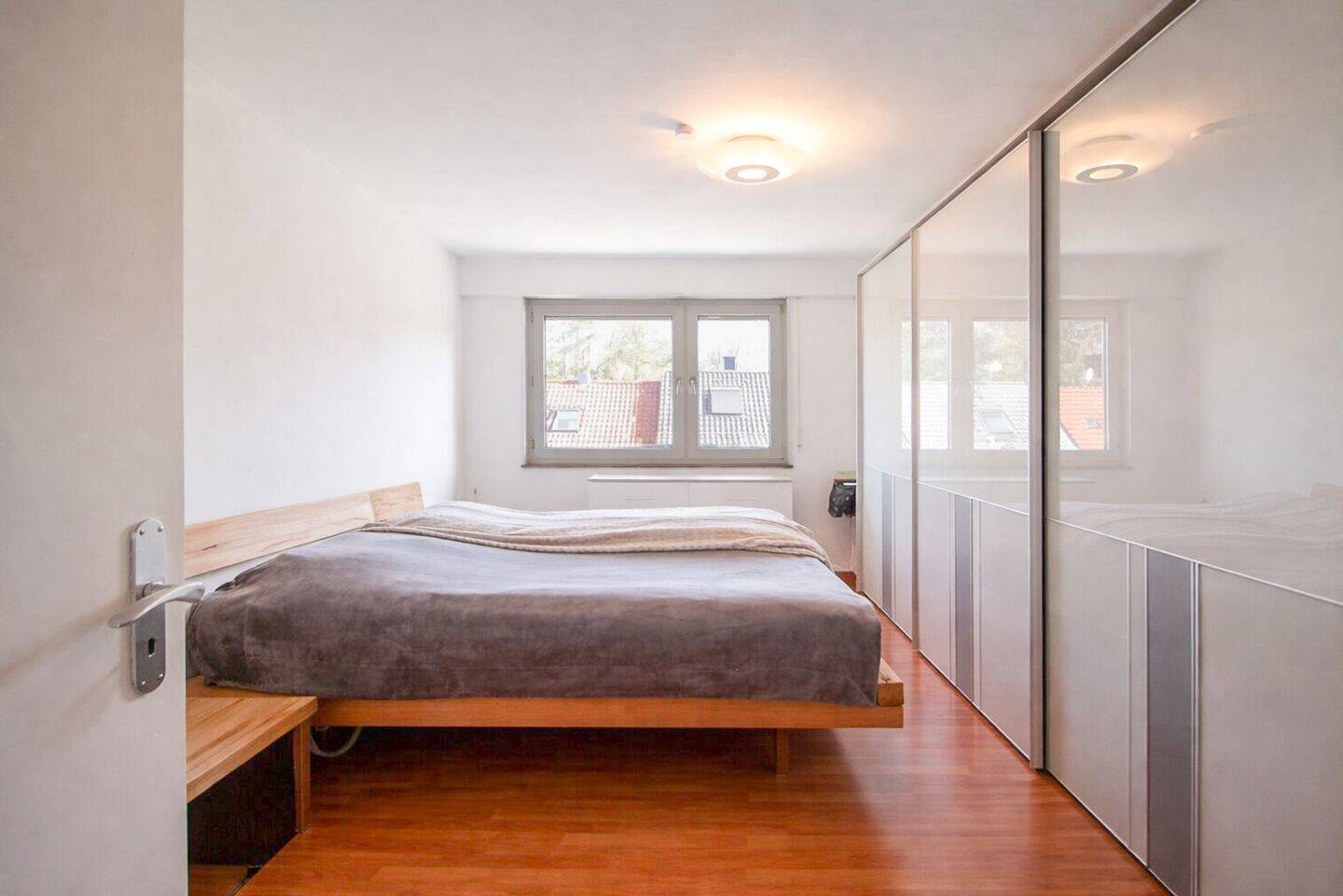 Sofort bezugsfertige 3-Zimmer-Wohnung - ideal für Eigennutzer und Anleger – Stuttgart – Vorschaubild 2