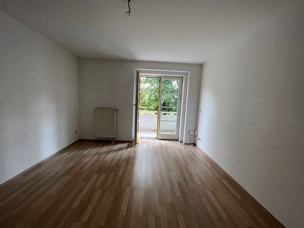 2-Zimmer-Wohnung mit Balkon und Wanne – Chemnitz – Vorschaubild 3