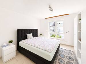 Erstklassige Drei-Zimmer-Wohnung mit Balkon in ruhiger, zentraler Lage – 60388 Frankfurt am Main – Vorschaubild 7
