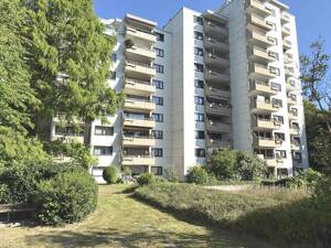 PURNHAGEN-IMMOBILIEN - 4-Zimmer-Eigentumswohnung mit Loggia und Tiefgaragenstellplatz in Bremen-Lesum