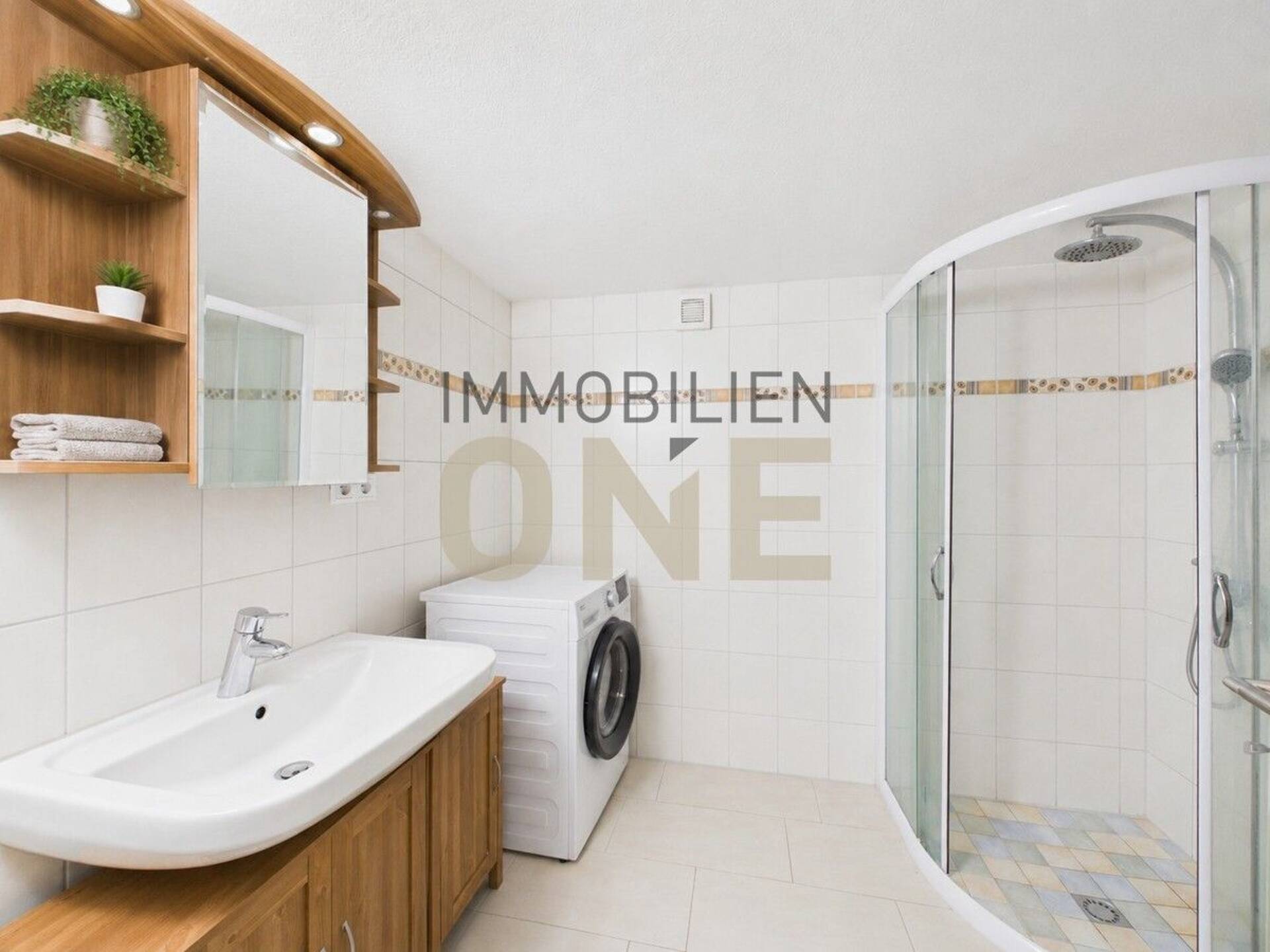 Mehrfamilienhaus in 92245 Kümmersbruck mit 244,49 m² kaufen