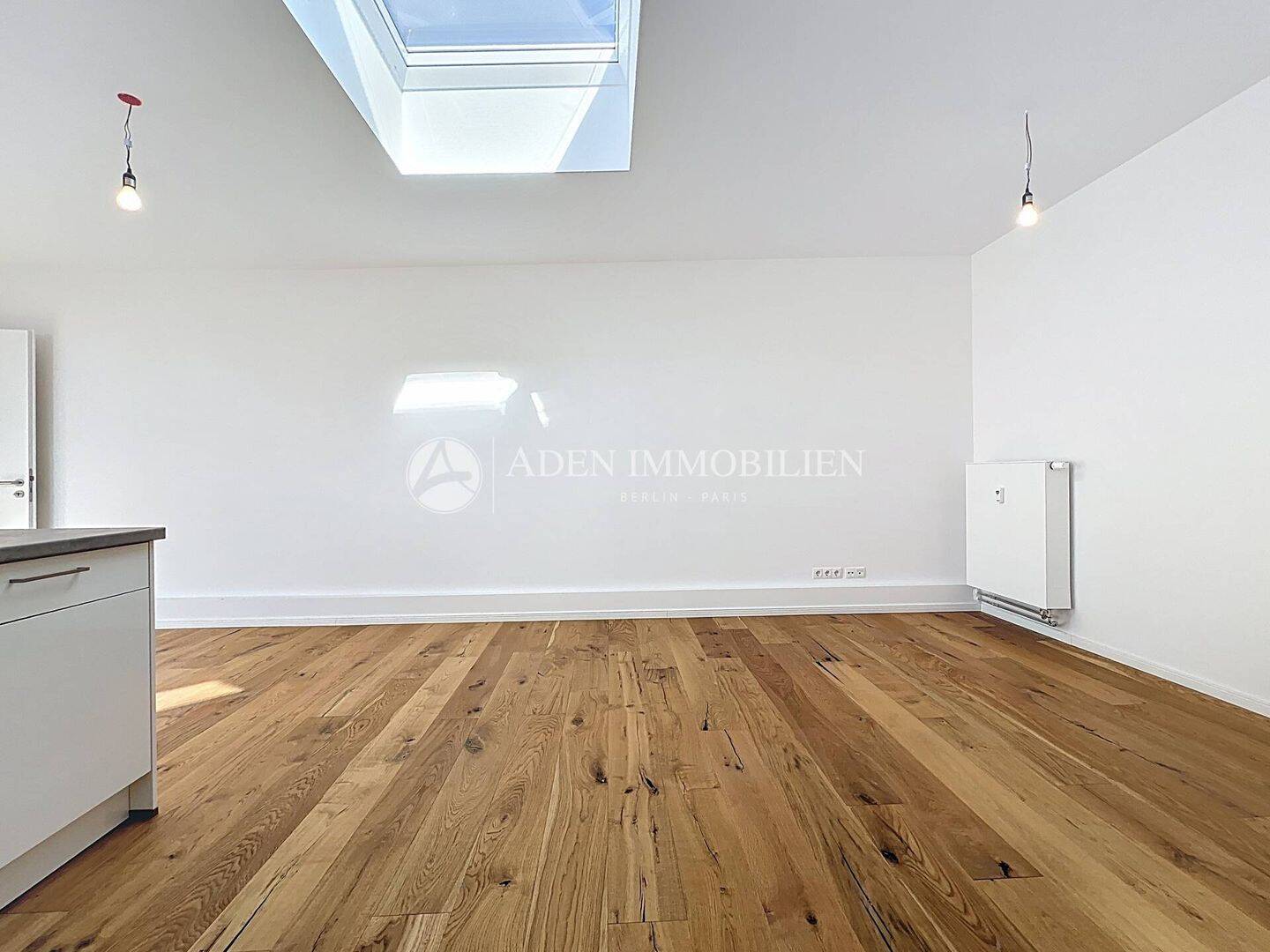 ...Erstbezug!... Neu Ausgebaute 4-Zimmer-Dachgeschosswohnung mit Terrasse, Aufzug & Gäste-WC – Berlin – Vorschaubild 5