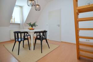 Sehr schöne möblierte 4-Zimmer Dachwohnung mit Internet und Dachterrasse in Wiesbaden – 65197 Wiesbaden – Vorschaubild 8