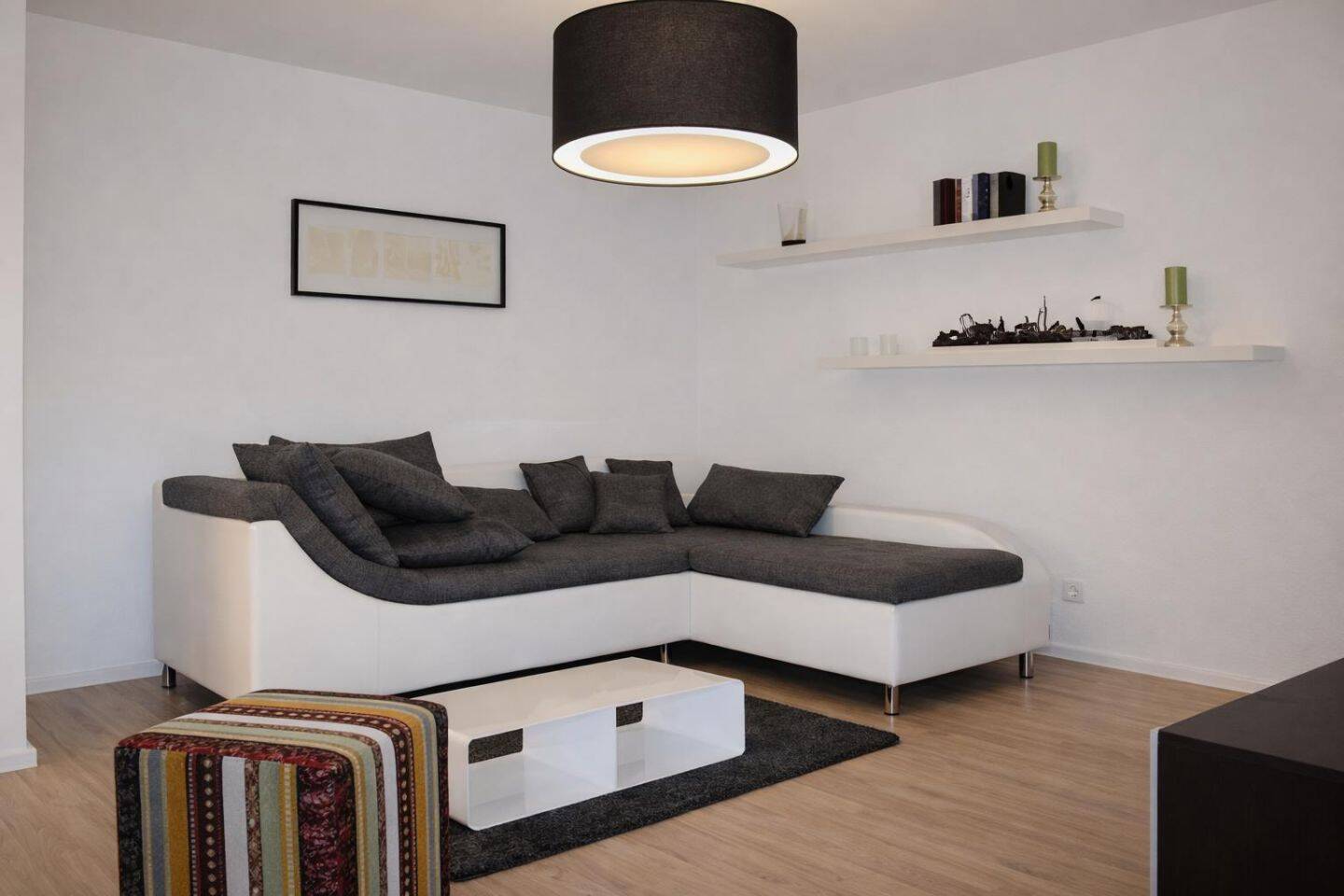 Metropolitan Living in Bestlage:Vermietete 2,5-Zi.-Boardinghouse-ETW nahe Hauptbahnhof-Europaviertel – Stuttgart – Vorschaubild 8