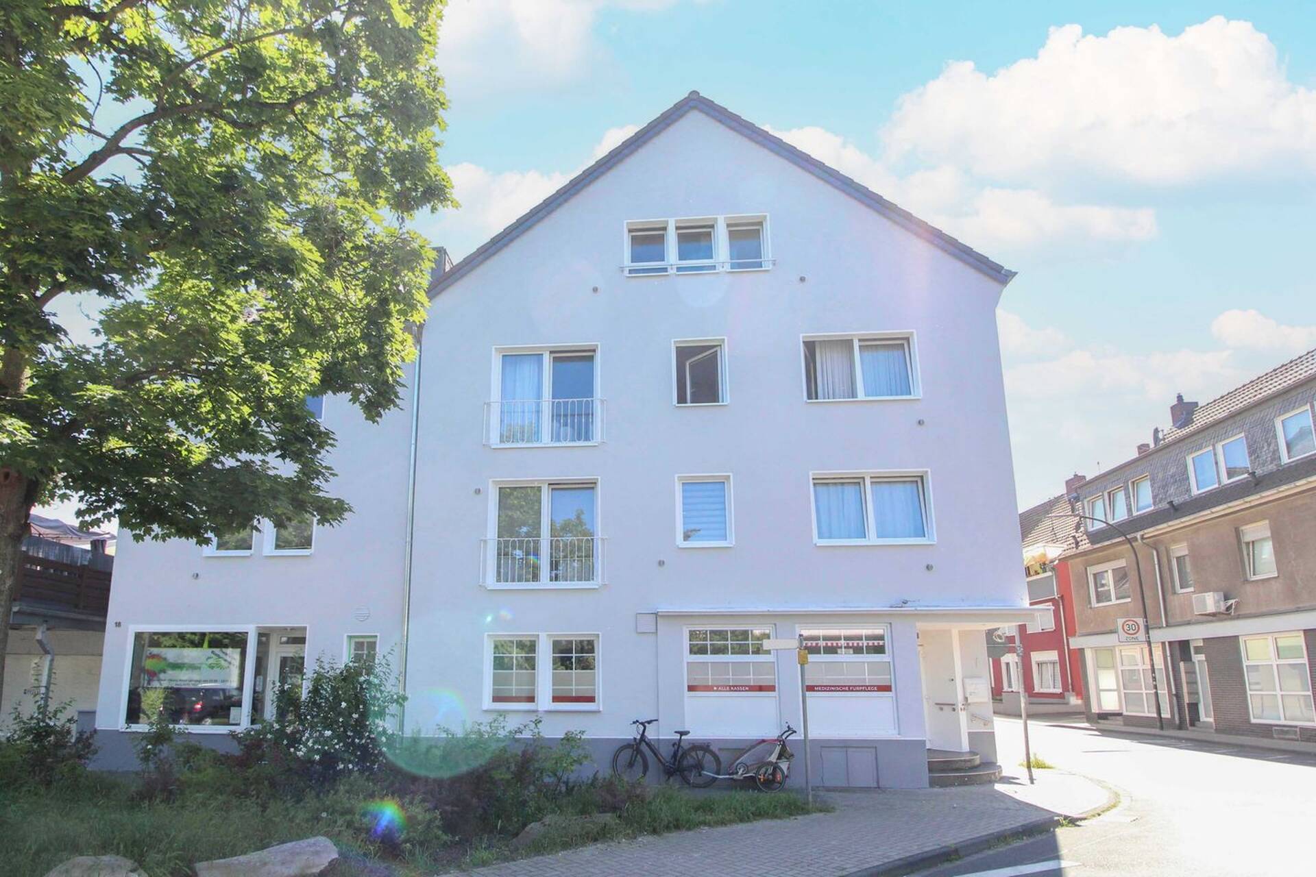 Mehrfamilienhaus in 53842 Troisdorf mit 558,19 m² kaufen