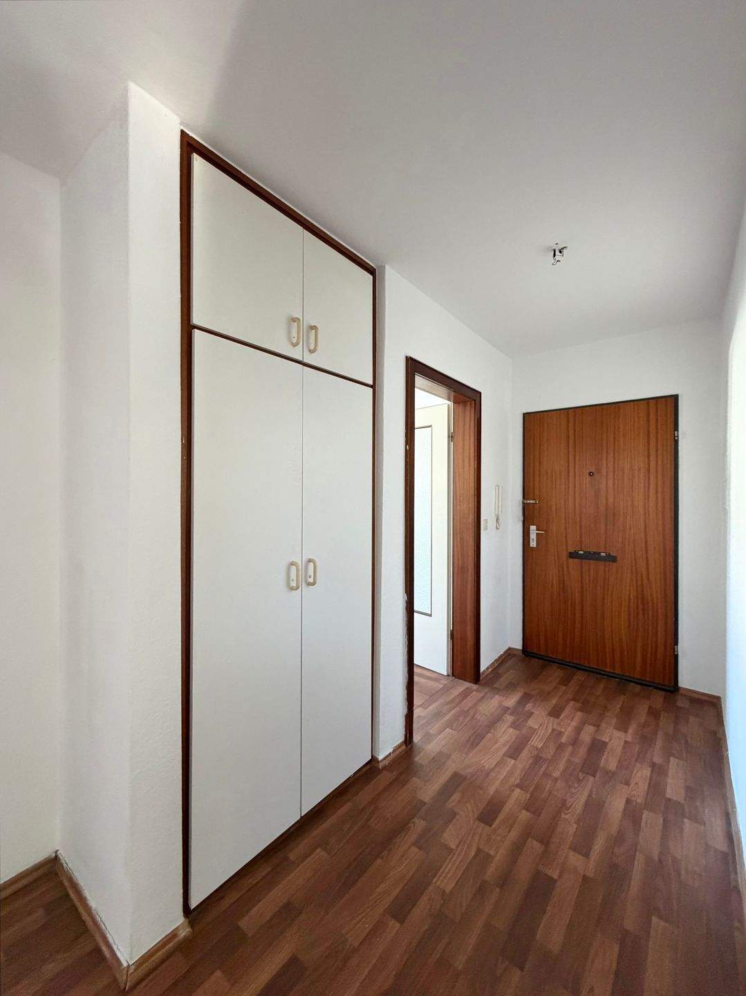 Helle + großzügige 2-Zimmer-Wohnung mit sonnigem Balkon in ruhiger & zentrumsnaher Lage – Hannover – Vorschaubild 6