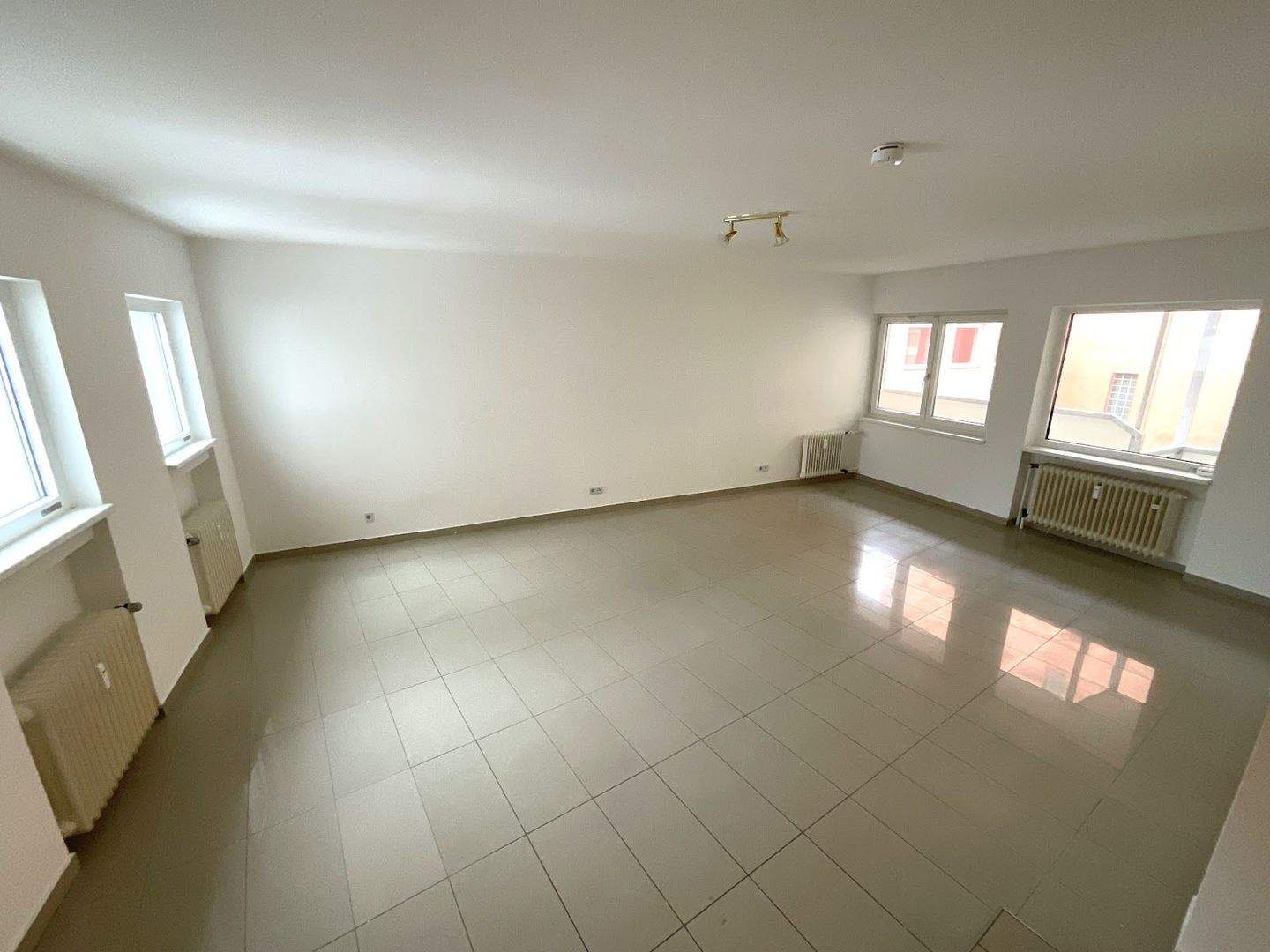 Großzügige 3-Zimmer-Wohnung in zentraler Lage