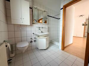 Gepflegte 2-Zimmer-Erdgeschosswohnung mit Südwest-Balkon und TG-Stellplatz – sofort frei – 63225 Langen – Vorschaubild 7