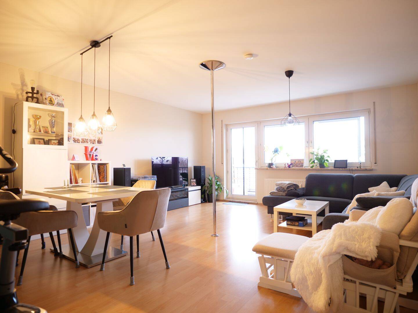 Attraktive Wohnung mit Balkon und Tiefgaragenstellplatz! – Mainz – Vorschaubild 2