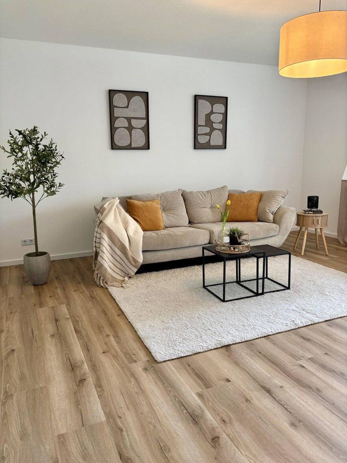 Erstbezug nach umfassender Modernisierung! Zentrale 3-Zimmer Wohnung im Herzen von Paderborn – Hochstiftstraße 3, 33100 Paderborn – Bild 1 von 9