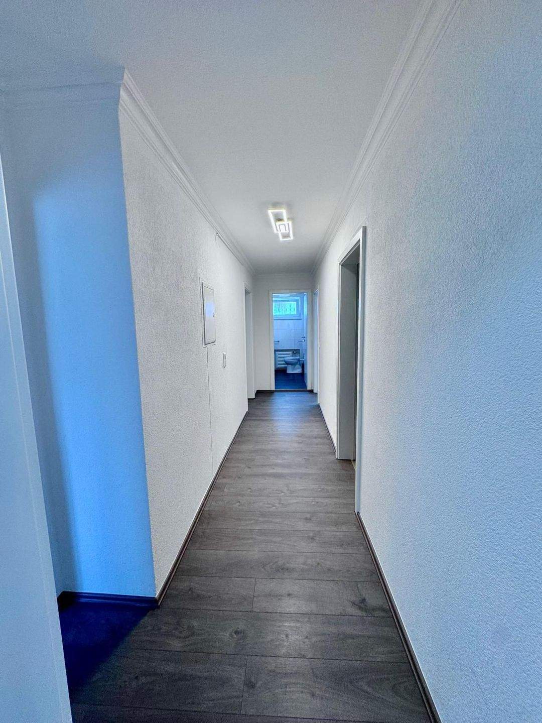 WG-Zimmer zu Vermieten in Schwenningen, frisch renoviert – Villingen-Schwenningen – Vorschaubild 4