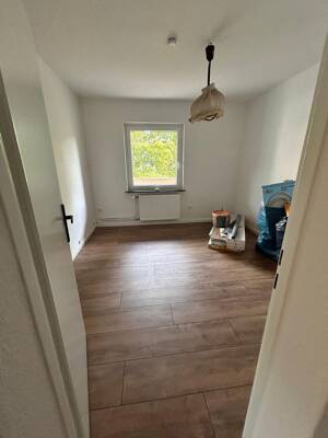 Frisch renovierte 3-Zimmer-Wohnung mit Balkon in zentraler Lage – 28217 Bremen – Vorschaubild 8