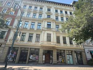 Die Blätter fallen, Ihre Mietkosten auch - Einziehen und 1 NKM sparen: Geräumige 4-Zimmer-Wohnung mit sonnigem BALKON im historischen Breitenweg – 39104 Magdeburg – Vorschaubild 1