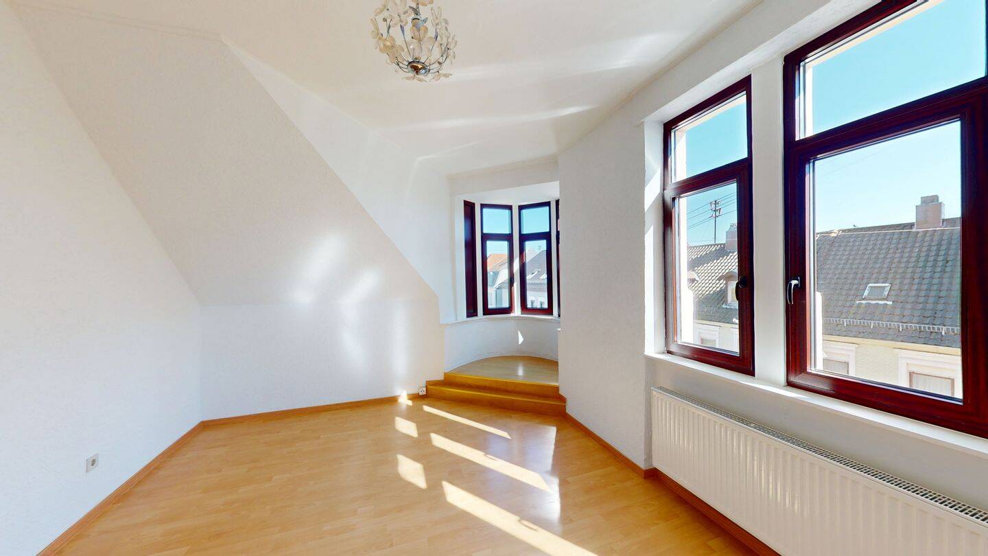 Helle, zentrale und frisch renovierte Wohnung in Friedrichsthal