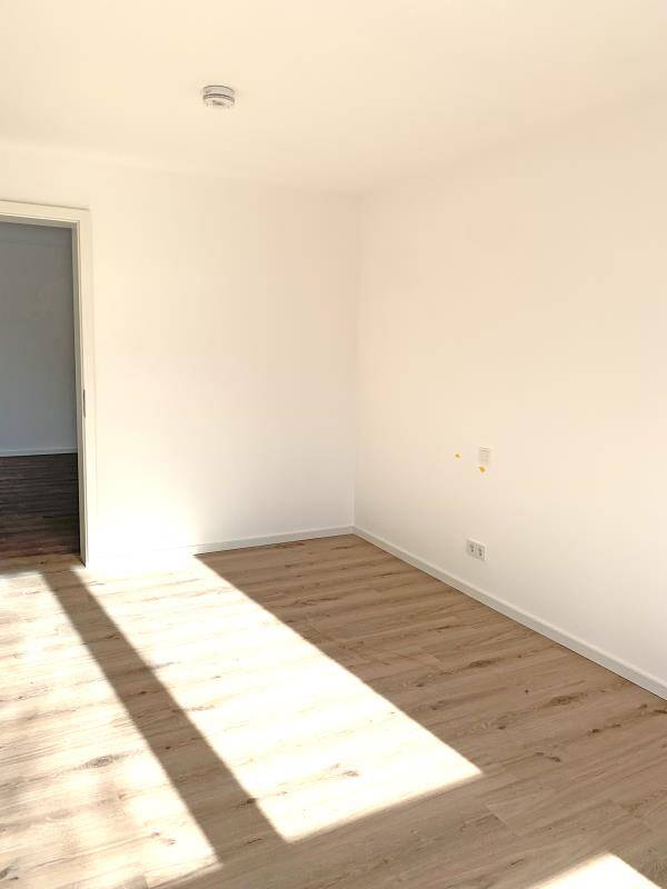 N-Schweinau: Erstbezug! Modern und lichtdurchflutet - 2-Zi-Whg (3.OG) mit EBK, Balkon, Aufzug – Nürnberg – Vorschaubild 6