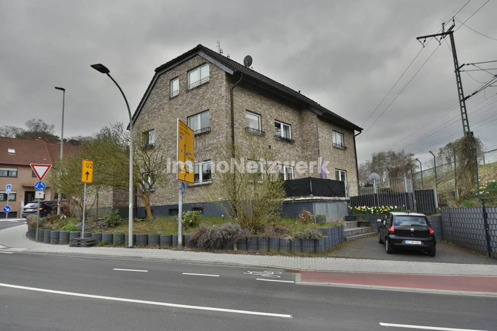 NEU***junges 3-Familienhaus mit 4 Garagen & 1 Stellplatz in Herzogenrath***NEU – Herzogenrath – Vorschaubild 3