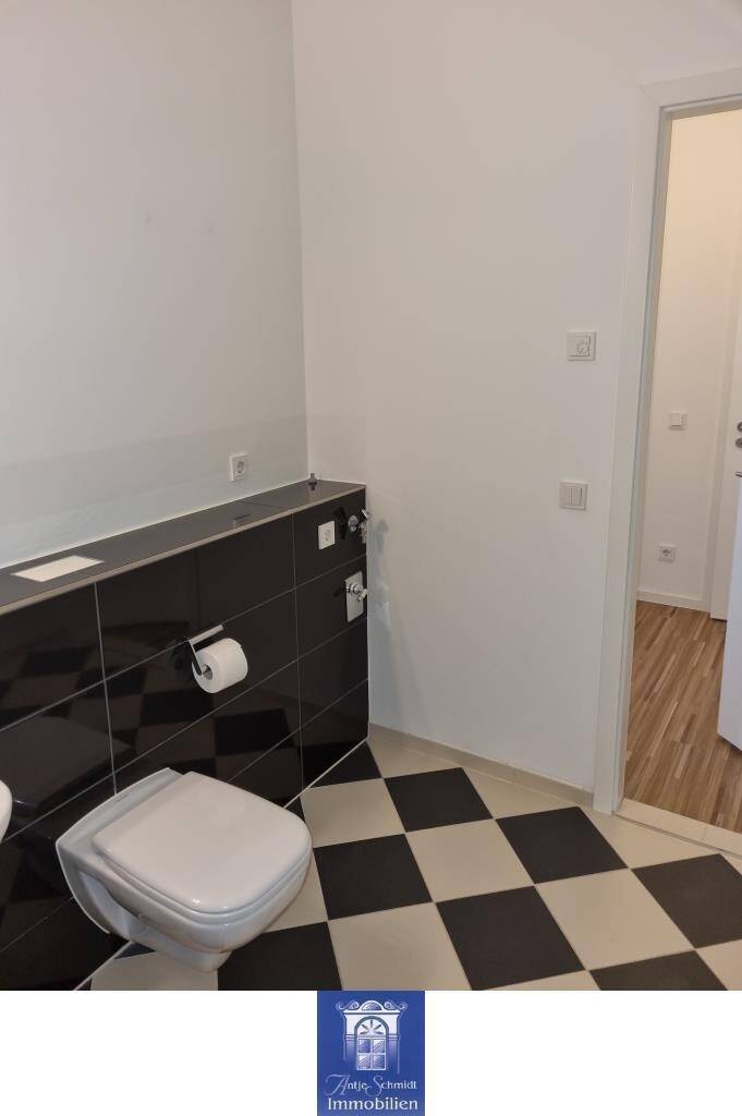 Modernes und ruhiges Wohndomizil in Innenstadtnähe! Großer Balkon zur Gartenseite! – Dresden – Vorschaubild 9