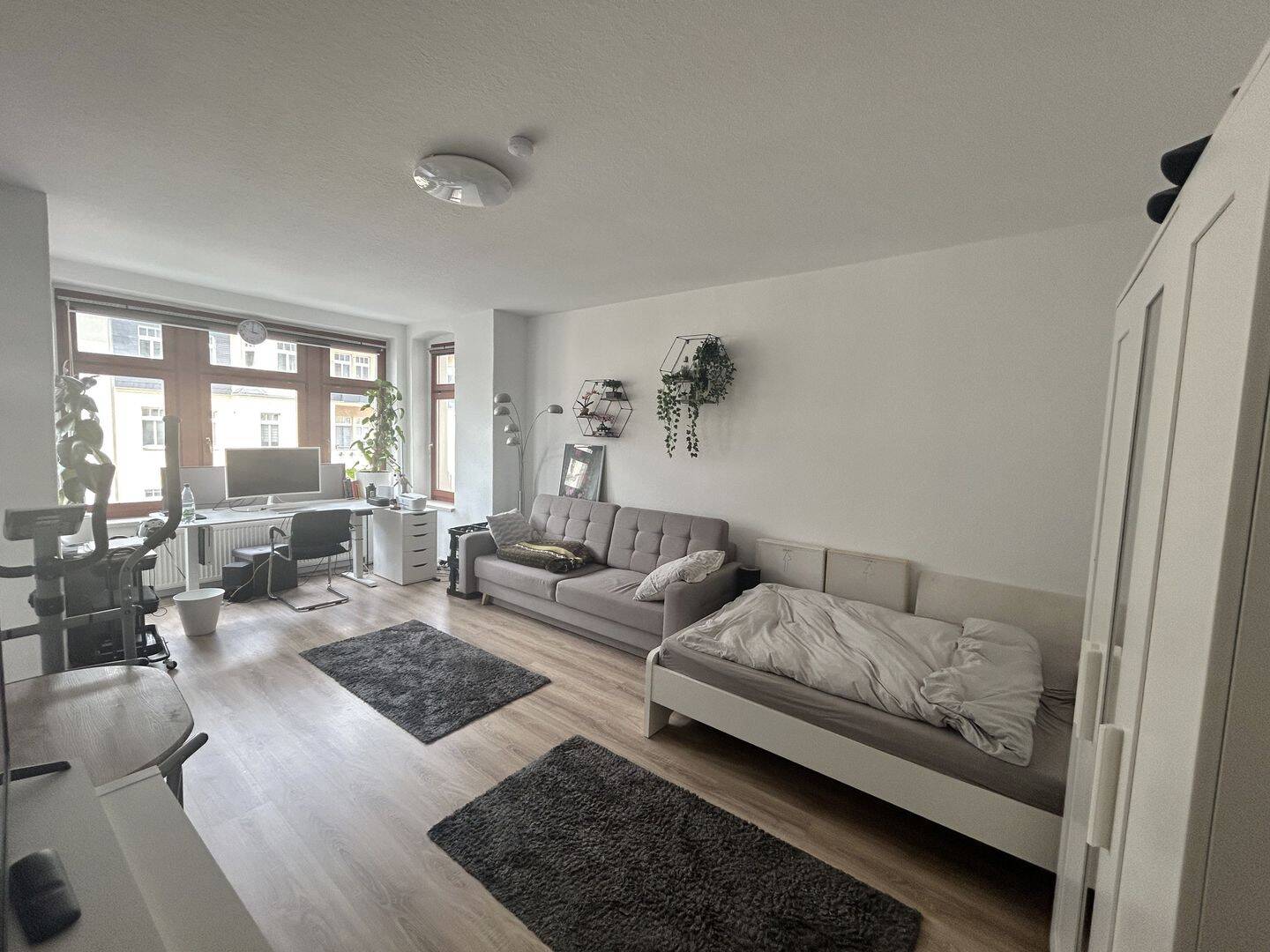 ***Gemütliche 1-Zimmer-Wohnung auf dem Kaßberg mit übernehmbarer Küche***