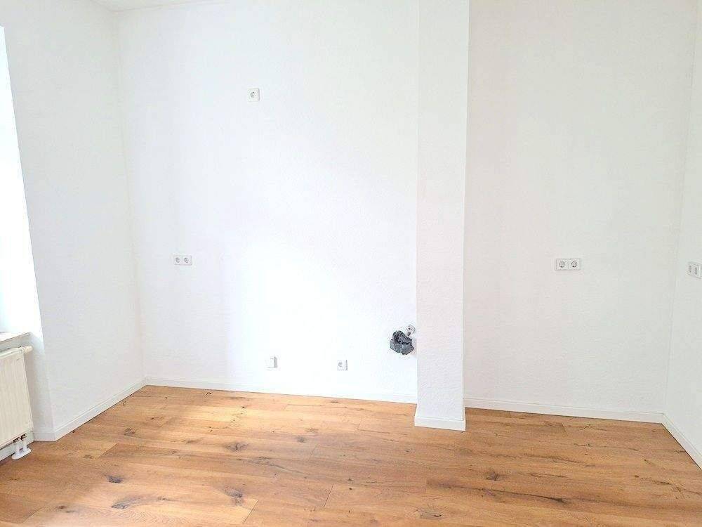 !! 4-Zimmer-Wohnung mit Parkett, Wanne und Dusche und Balkon !! – Chemnitz – Vorschaubild 7