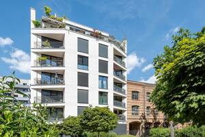 Traumhaft schönes 3-Zimmer Penthouse mit A/C, Aufdachterrasse und TG-Stellplatz in Mitte – 10179 Berlin – Vorschaubild 1