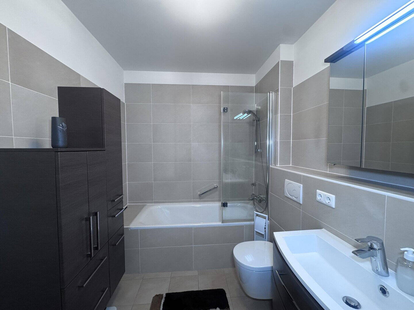 Provisionsfrei, Selbstbezug oder Kapitalanlage, München-Schwabing, Ecke Leopoldstraße, 2-Zi.-Wohnung – München – Vorschaubild 8